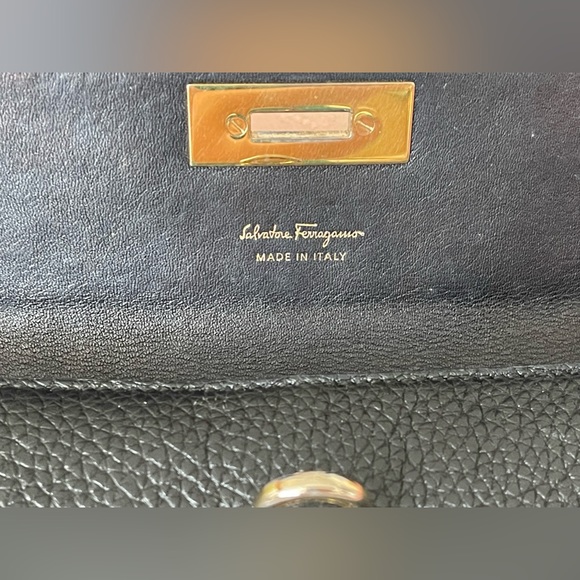 Salvatore Ferragamo Wallet - Picture 11 of 17